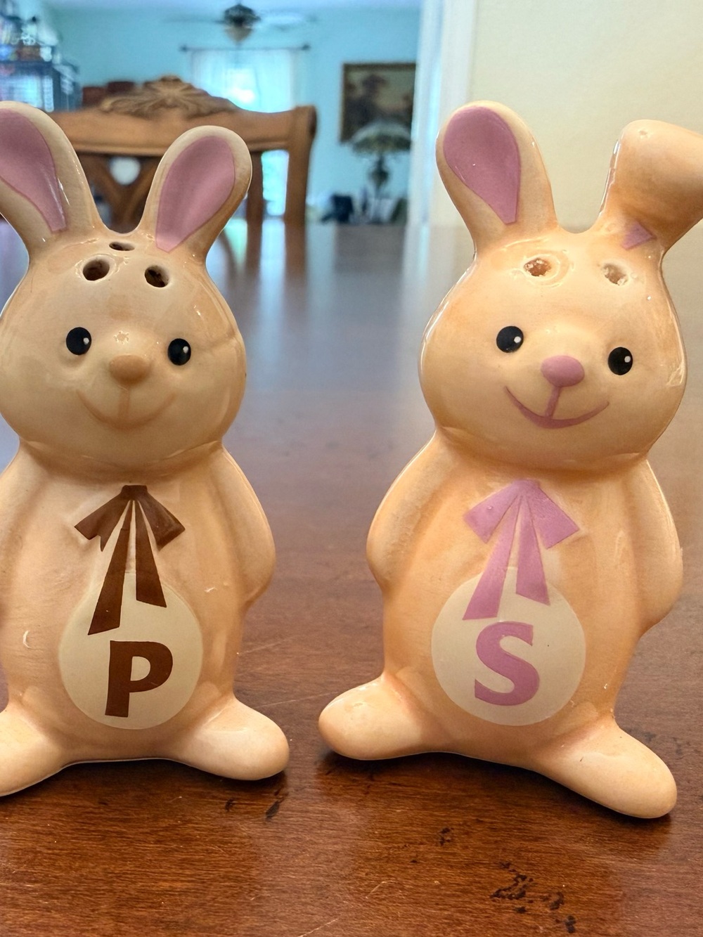 Ceramic Bunny Rabbit Salt Pepper Shakers Easter Decor